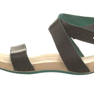 Brown Minimalist Sandals with Comfortable Footbed